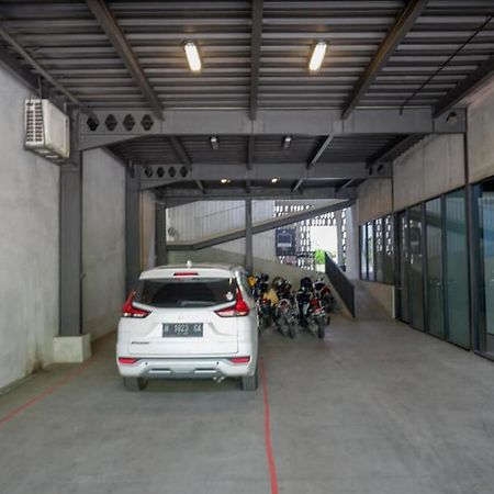 Reddoorz Plus Near Kawasan Sam Poo Kong Semarang Extérieur photo