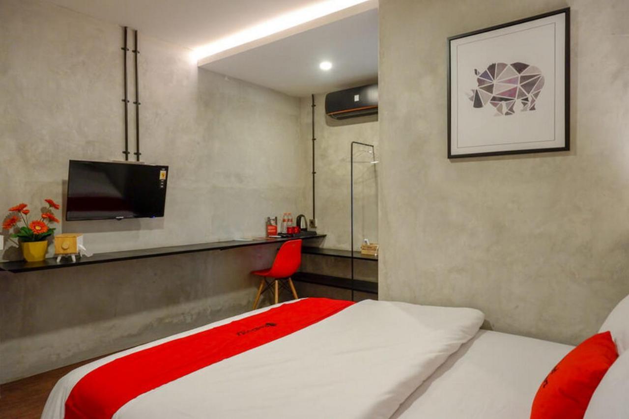 Reddoorz Plus Near Kawasan Sam Poo Kong Semarang Extérieur photo