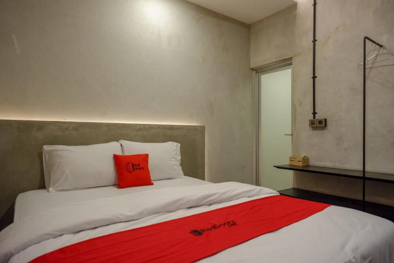 Reddoorz Plus Near Kawasan Sam Poo Kong Semarang Extérieur photo