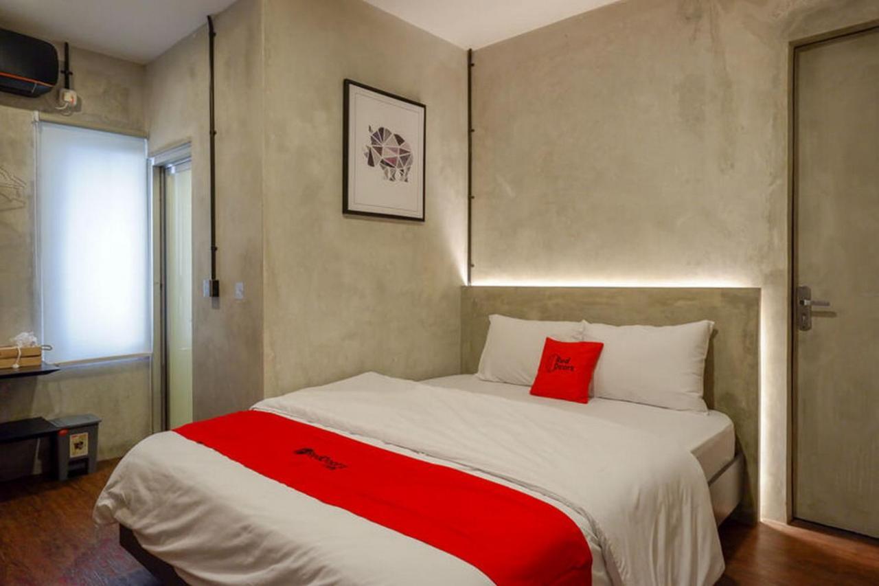 Reddoorz Plus Near Kawasan Sam Poo Kong Semarang Extérieur photo