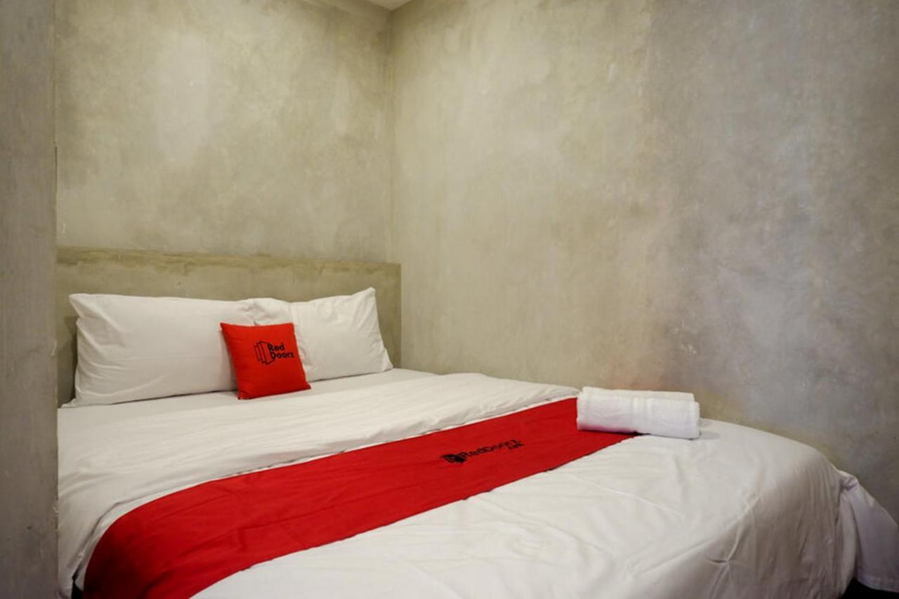 Reddoorz Plus Near Kawasan Sam Poo Kong Semarang Extérieur photo