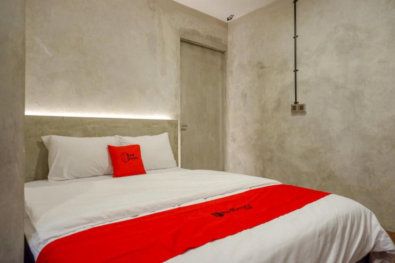 Reddoorz Plus Near Kawasan Sam Poo Kong Semarang Extérieur photo