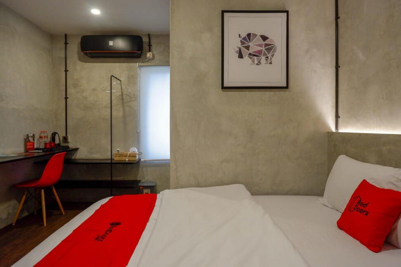 Reddoorz Plus Near Kawasan Sam Poo Kong Semarang Extérieur photo