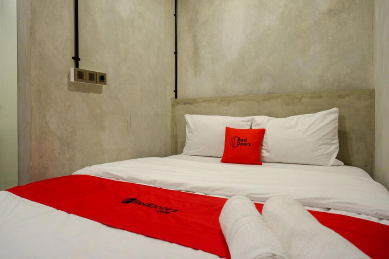 Reddoorz Plus Near Kawasan Sam Poo Kong Semarang Extérieur photo